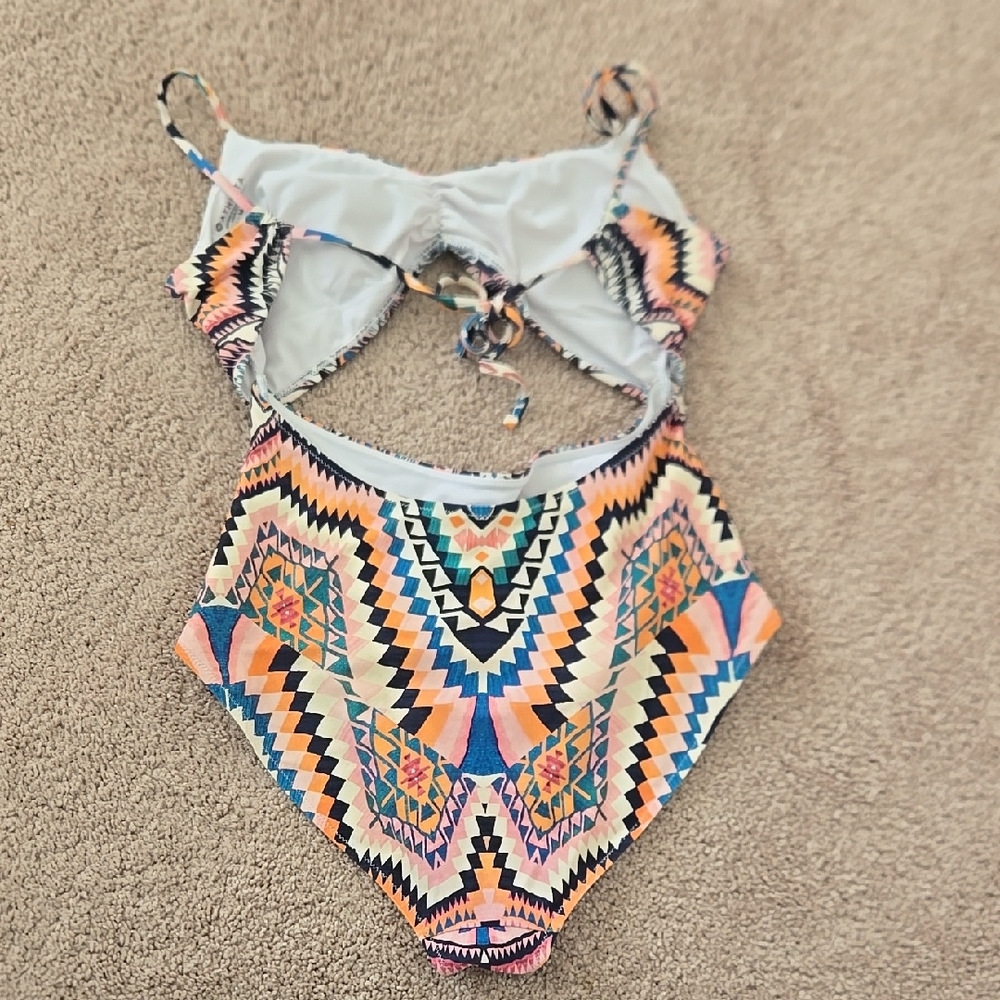 EUC Athleta Desert Geo Cutout Onepiece, Size Medium - Picture 2 of 6